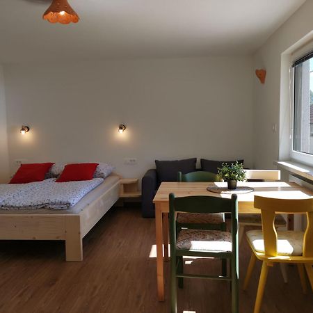 דירות בוהינסקה בלה Apartma Pr' Stengarju מראה חיצוני תמונה